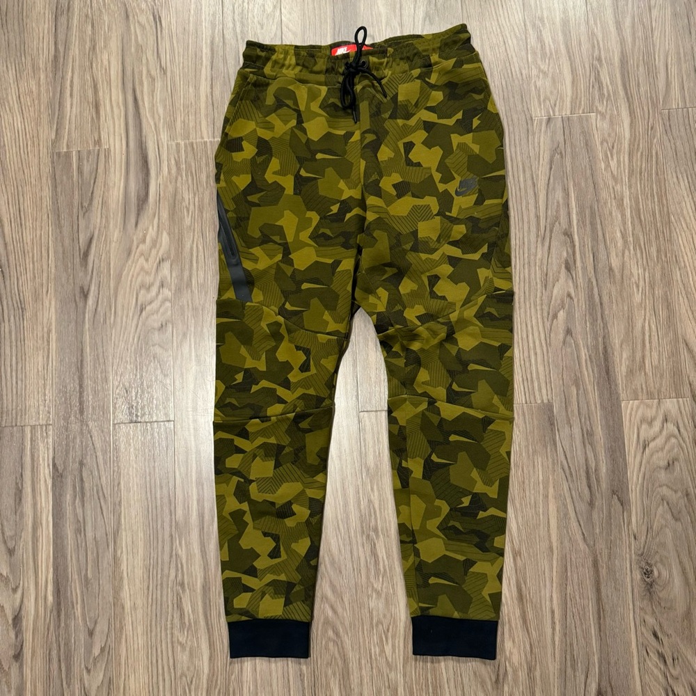 Nike Sportswear Tech Fleece Camo Jogger